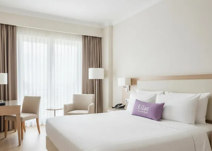 Lilac Apartahotel 5*