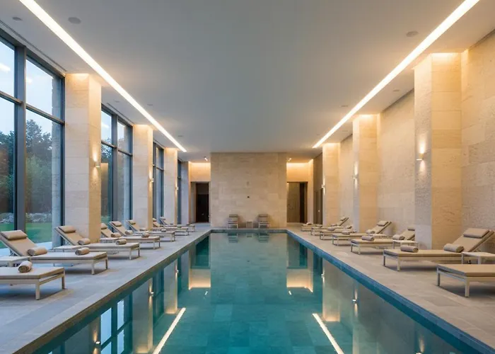 Apartahotel Lilac 5*